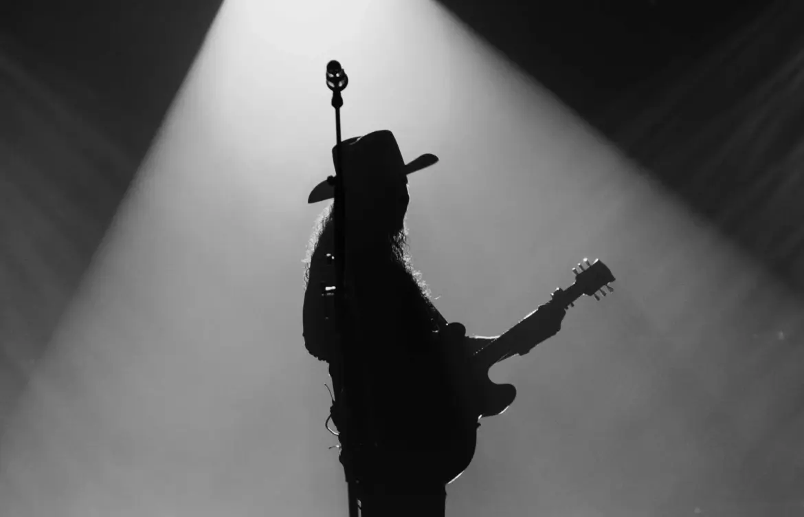 Brandon Lake: A Rising Star in the Christian Music Scene