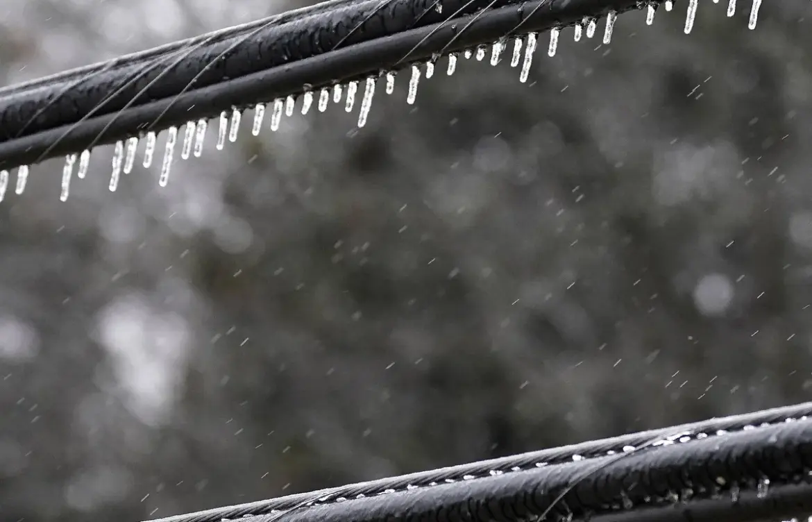 Understanding Freezing Rain: Causes and Effects