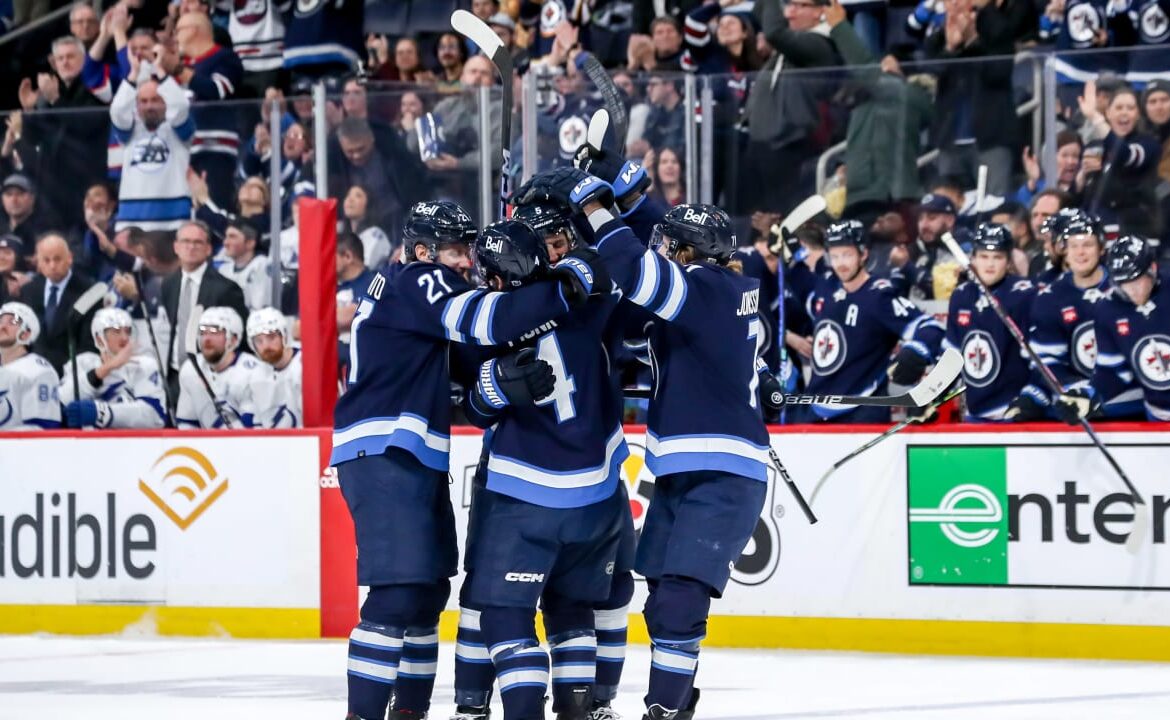 Jets vs Lightning: A Clash of NHL Titans