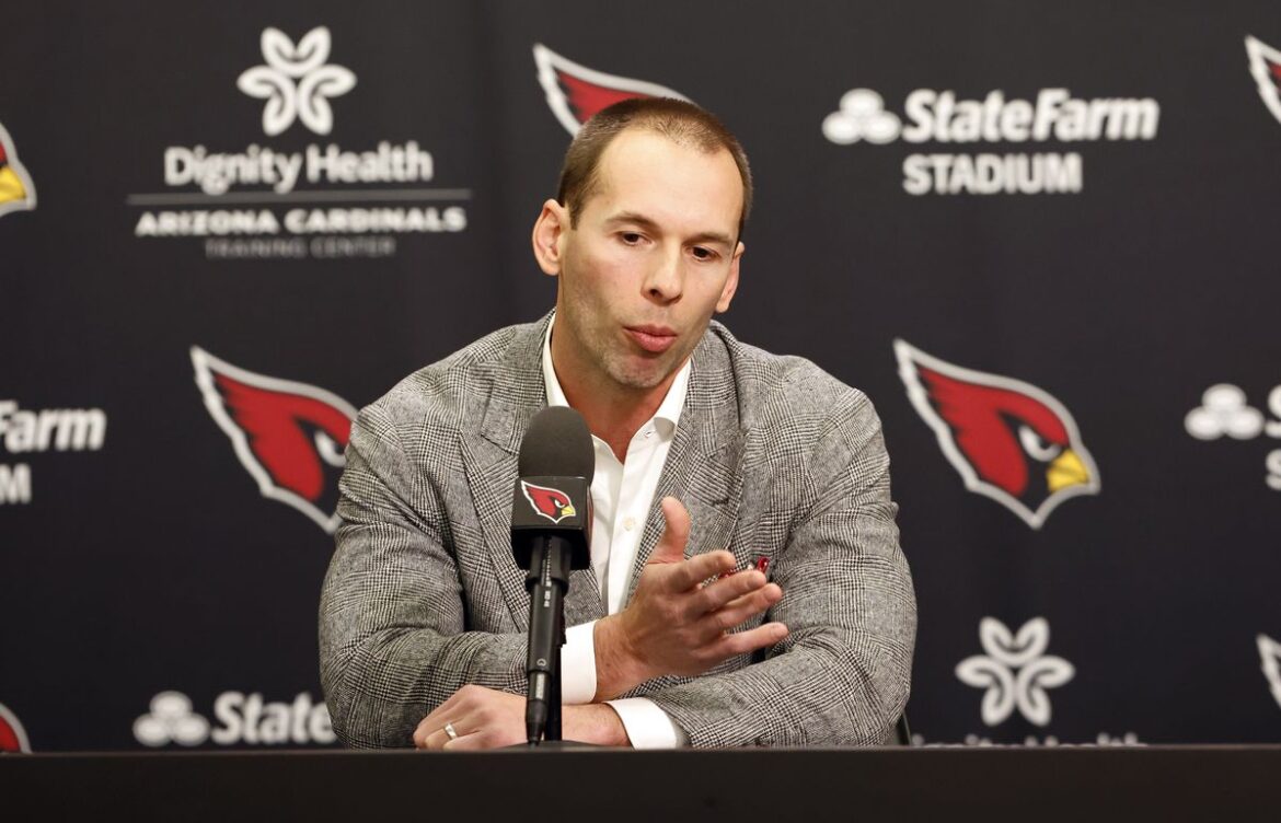 Jonathan Gannon: The Making of a Prominent NFL Coach