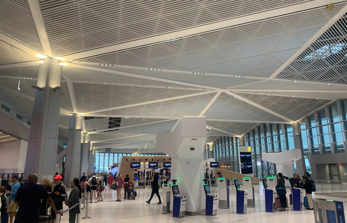 Newark Airport: A Major Gateway for International Travel