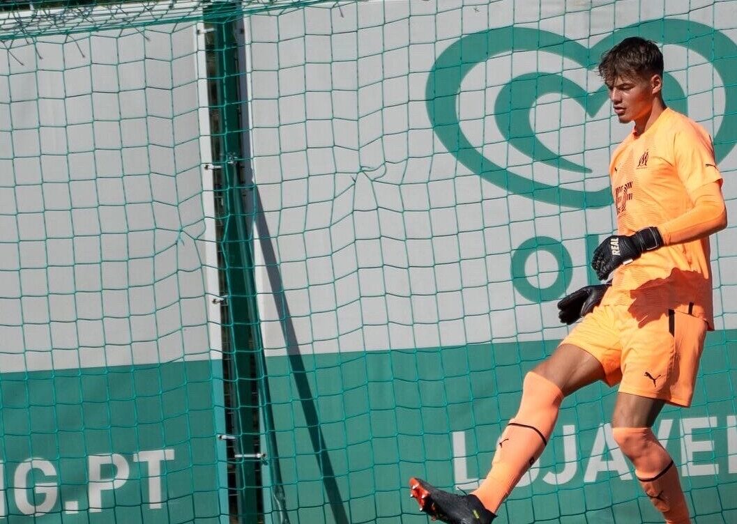 Senne Lammens: A Fresh Talent in the Sports Arena