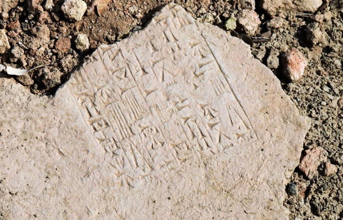 Archaeologists Decipher Ancient Tablet, Unveiling Lost Narratives