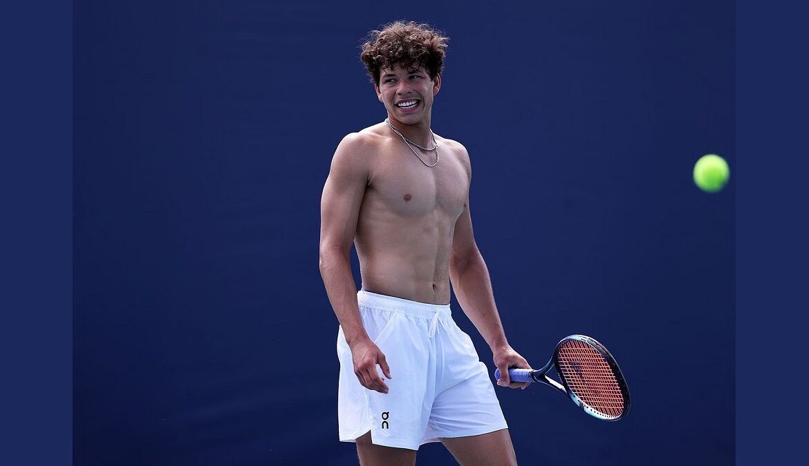 Ben Shelton: A New Force in Professional Tennis