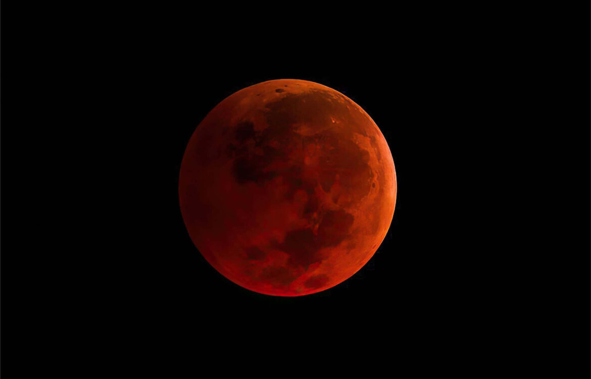 Exploring the Fascinating Phenomenon of Blood Moon