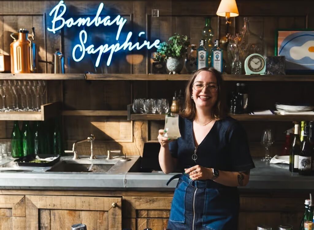 Exploring Bombay: Culture, History, and Modern Life