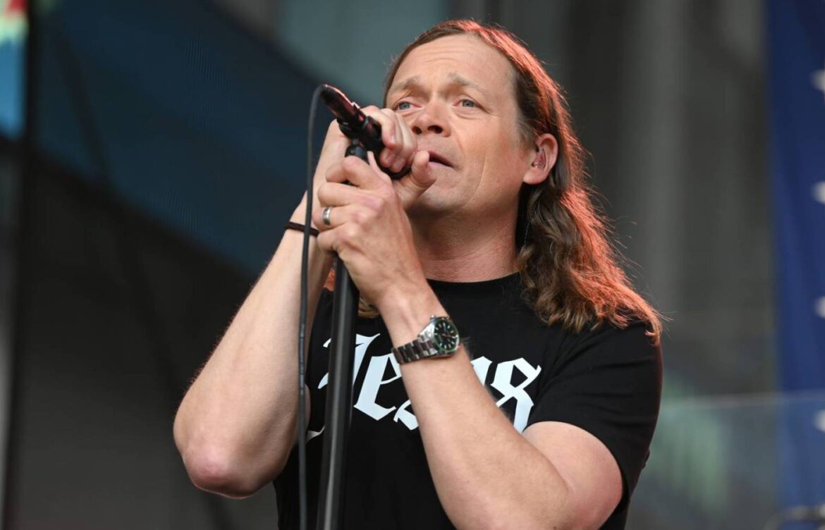 The Journey of Brad Arnold in the Rock Music Industry