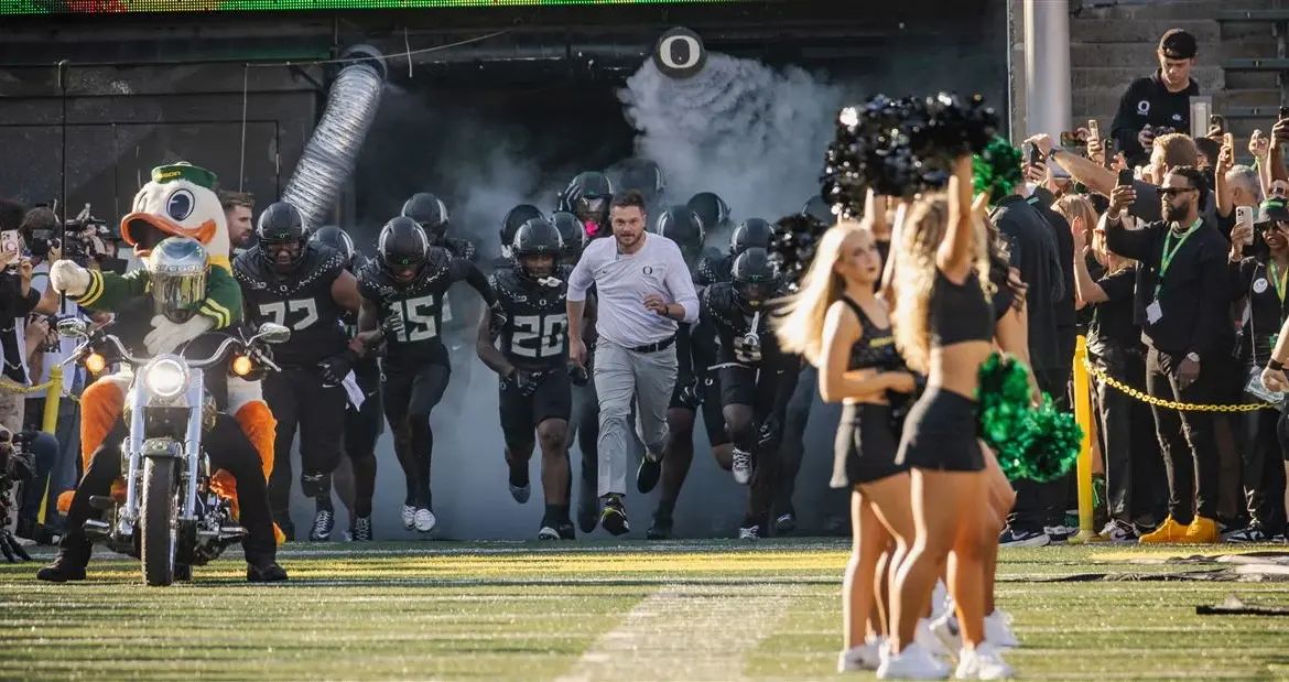 Illinois vs Oregon: A Key Football Showdown