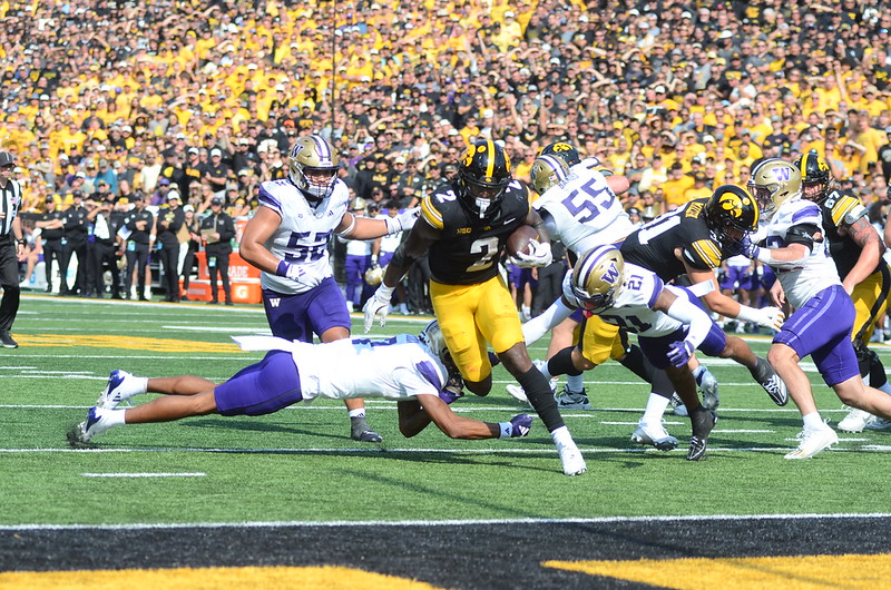 Iowa vs Washington: A Clash of Teams in the Spotlight
