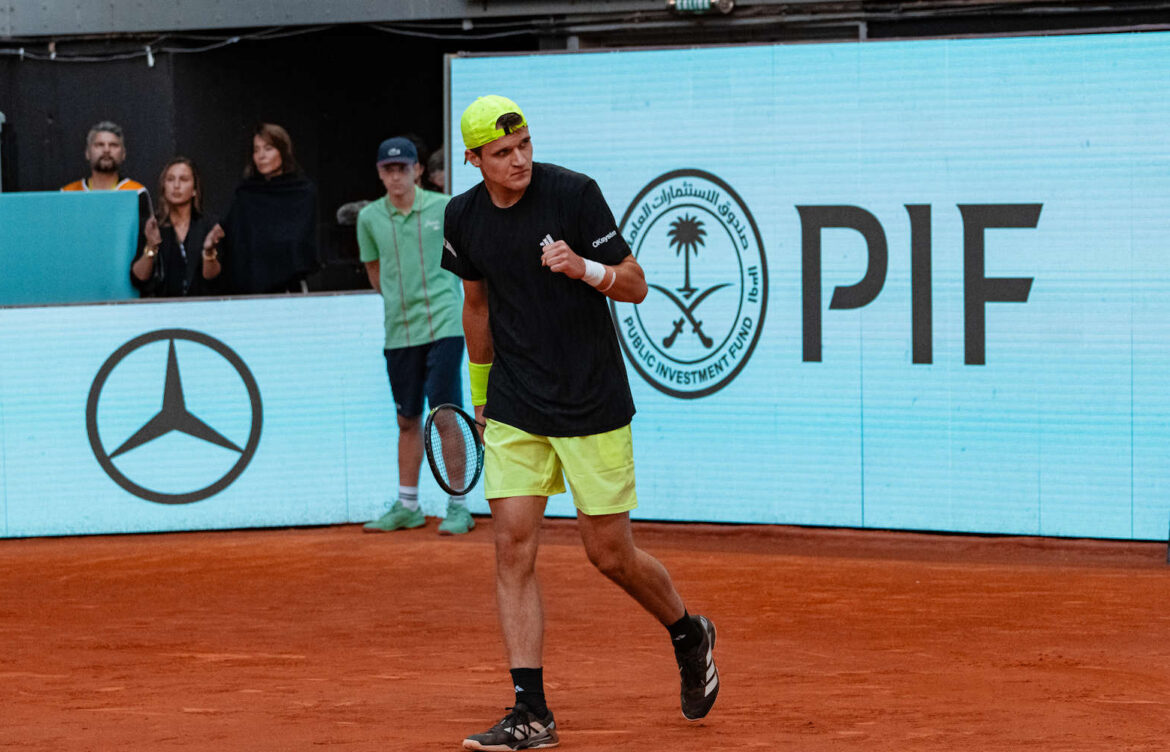 Jakub Mensik: A Glimpse into the Future of Tennis