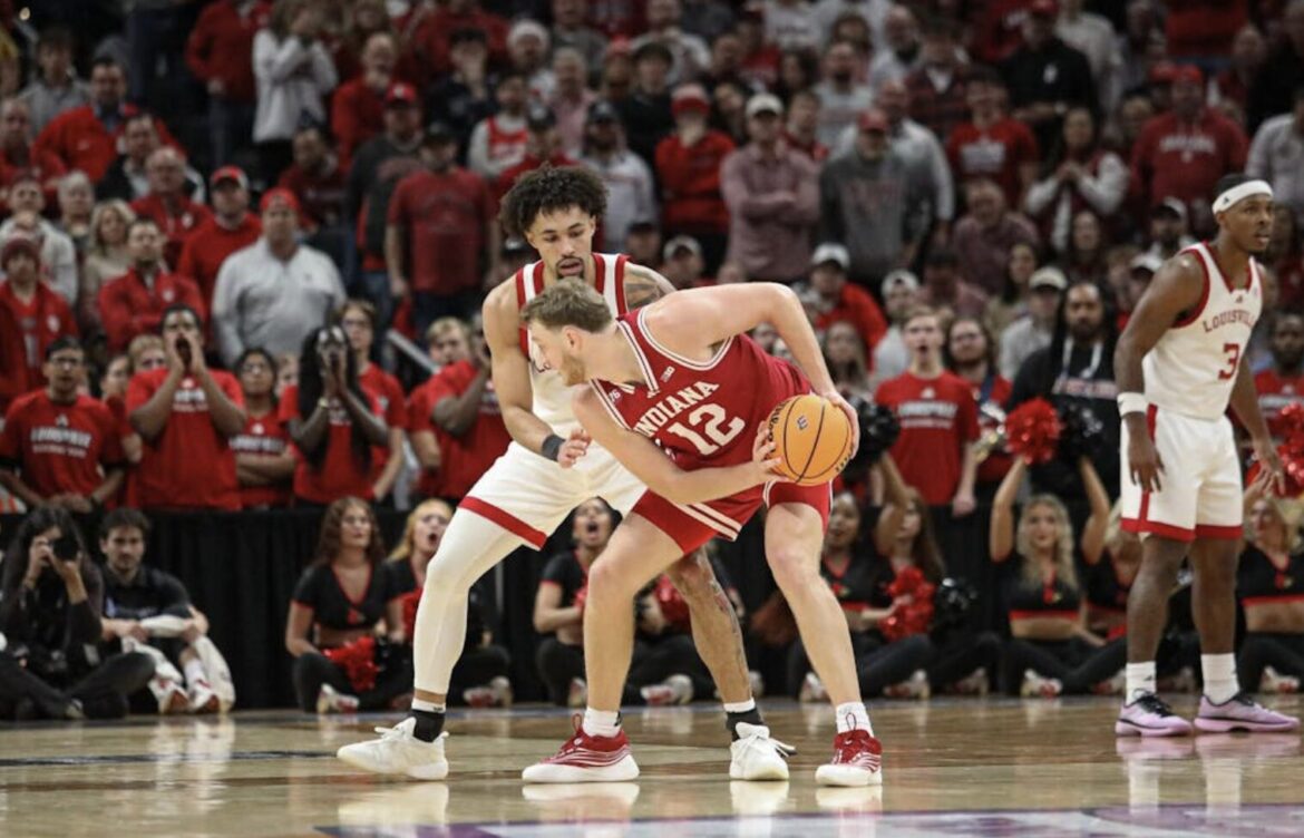 Louisville Basketball: Tradition and Triumph