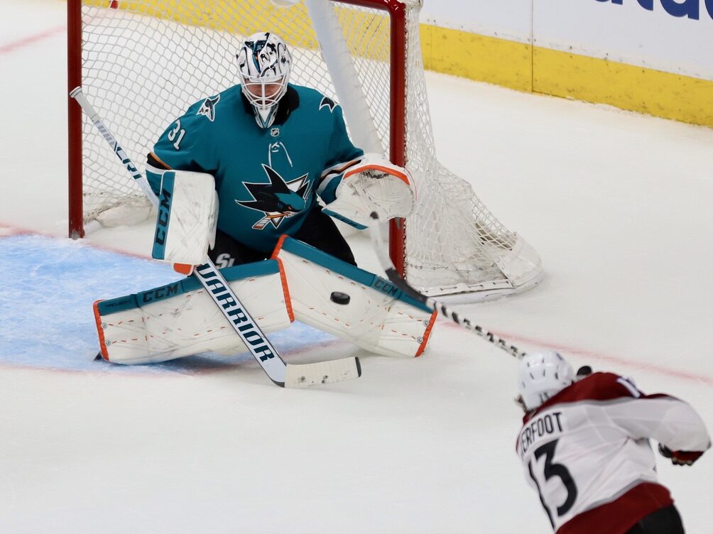 Sharks vs Avalanche: A Thrilling Showdown on the Ice