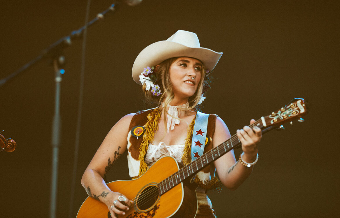 Sierra Ferrell: The Americana Artist Making Waves in 2023