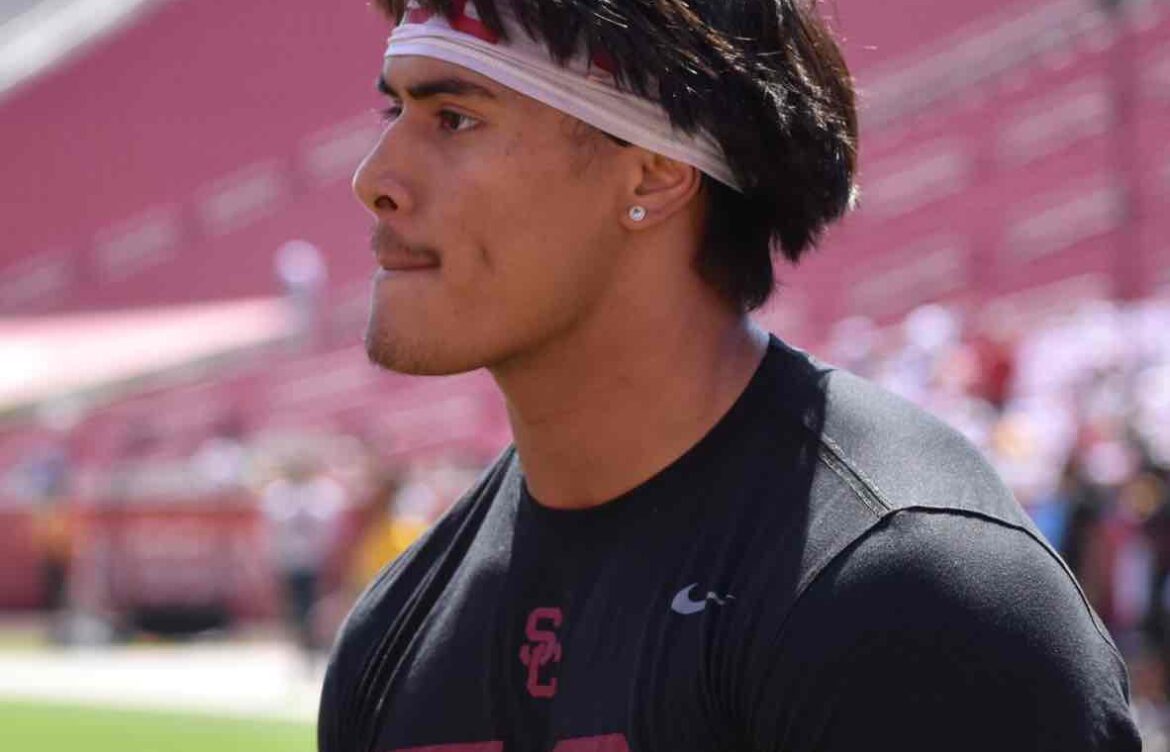 Solomon Tuliaupupu: A Linebacker to Watch in 2023