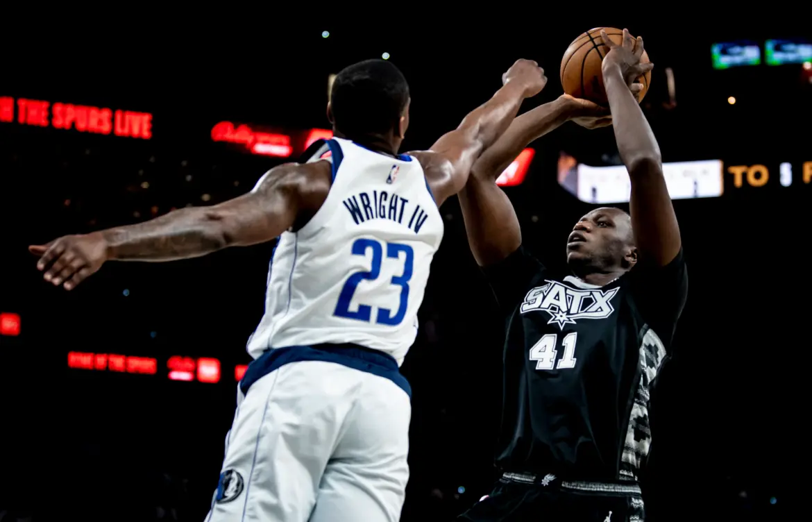Spurs vs Mavericks: A Riveting NBA Showdown