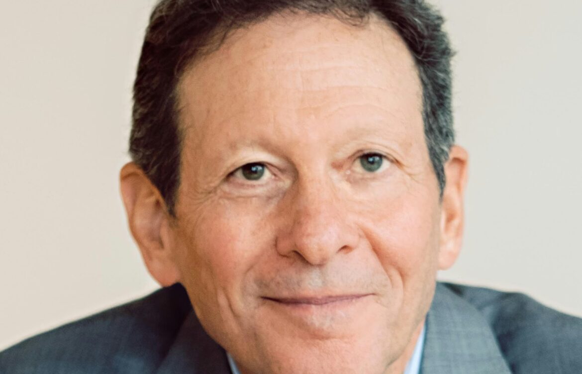 Exploring Tom Pritzker’s Influence and Business Acumen