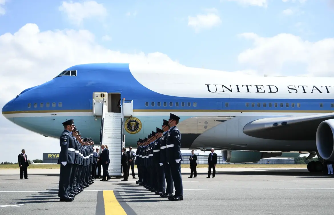 Trump’s Plan to Paint Air Force One: A Colorful Debate