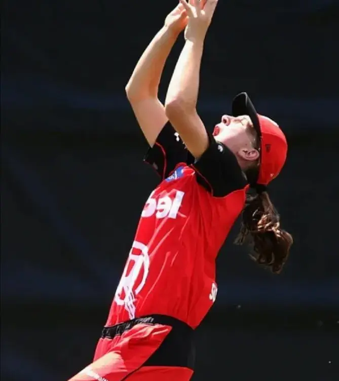 Annabel Sutherland Sets New Record in Women’s Test Cricket