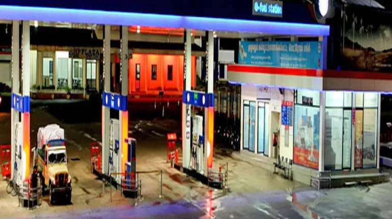 Hpcl share price drops significantly amid crude oil surge