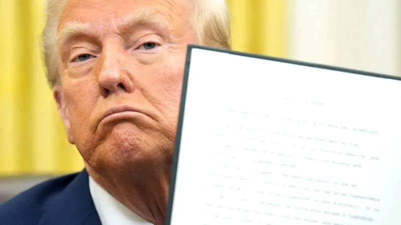 News: Heavy Snowfall in Darjeeling Hills Raises Questions About Climate Impact on Tourism