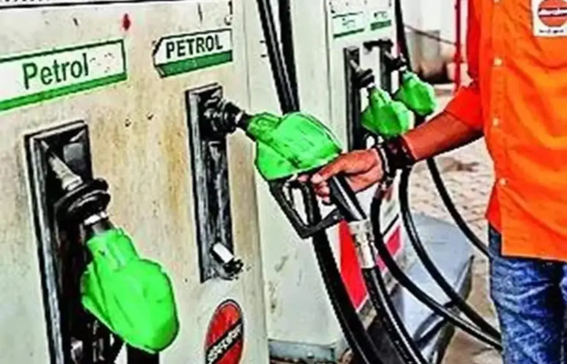 Petrol: Indore Faces  Panic Amidst Rumors