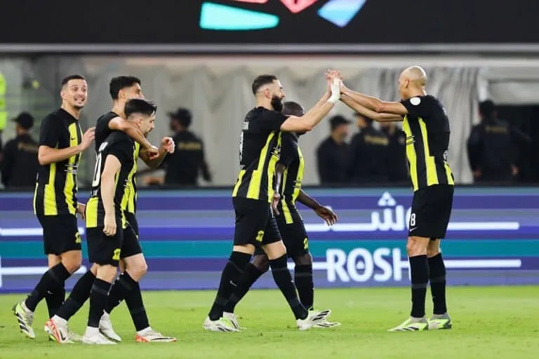 Al-ittihad vs al-hazem: Al-Ittihad vs Al-Hazm: Moussa Diaby’s Red Card Shakes the Match