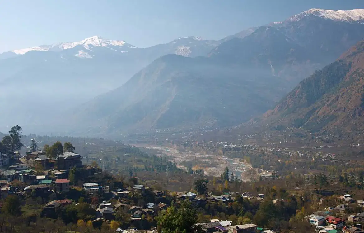 Kullu: Tragic Accident Claims Lives of Tourists