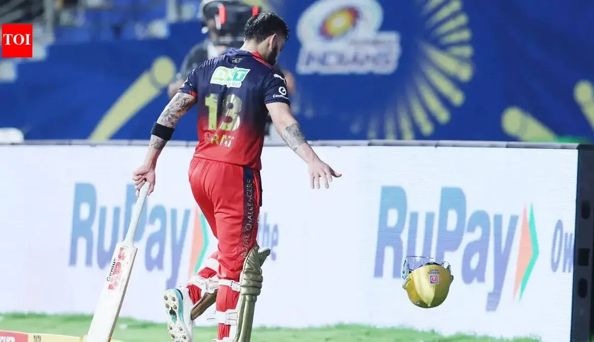 Virat Kohli Shines at Wankhede Stadium Despite Injury