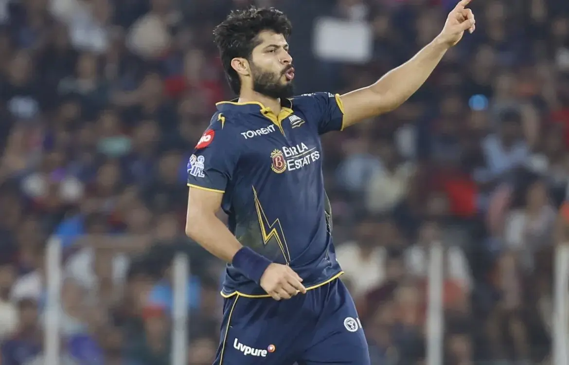 Arshad Khan’s Bowling Leads Gujarat Titans to Victory