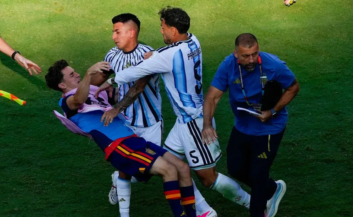 Gavi believes Leandro Paredes should not be suspended after World Cup final confrontation